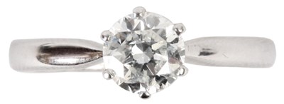 Lot 216 - AN 18CT WHITE GOLD SOLITAIRE DIAMOND RING the...