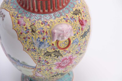 Lot 164 - A CHINESE REPUBLIC PERIOD SQUAT FOOTED VASE...
