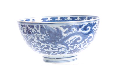Lot 166 - AN 18th/19th CENTURY CHINESE BLUE AND WHITE...