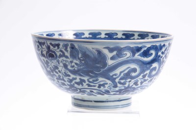 Lot 166 - AN 18th/19th CENTURY CHINESE BLUE AND WHITE...