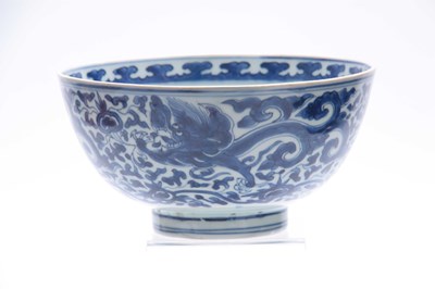Lot 166 - AN 18th/19th CENTURY CHINESE BLUE AND WHITE...
