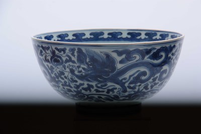 Lot 166 - AN 18th/19th CENTURY CHINESE BLUE AND WHITE...