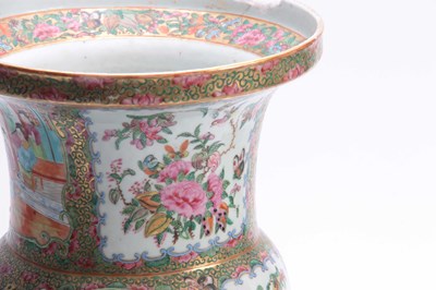 Lot 183 - A 19TH CENTURY CHINESE CANTON BULBOUS VASE...