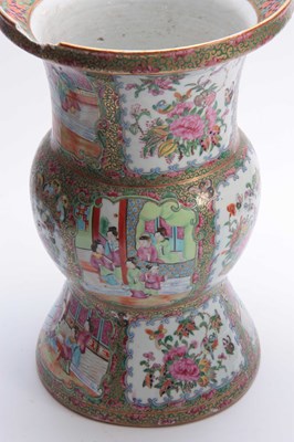 Lot 183 - A 19TH CENTURY CHINESE CANTON BULBOUS VASE...