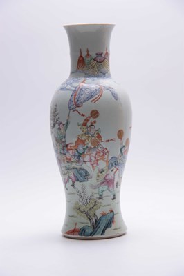 Lot 184 - A 19TH CENTURY SLENDER CHINESE VASE WITH...