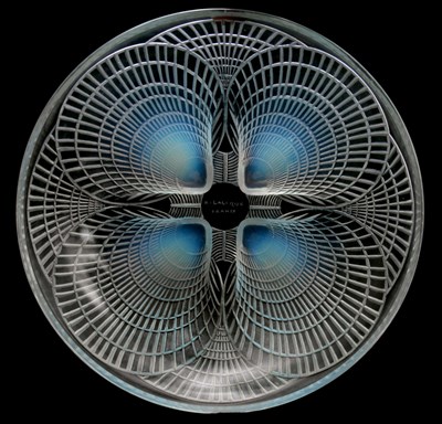 Lot 24 - R. LALIQUE FRANCE A 20TH CENTURY LARGE RELIEF...