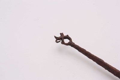 Lot 270 - A 15th/16th CENTURY SCOTTISH CLAYMORE SWORD in...