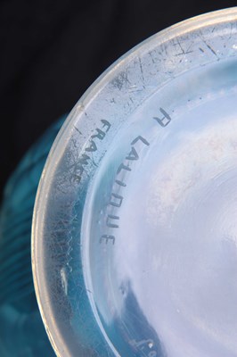 Lot 28 - R.LALIQUE, FRANCE A 20TH CENTURY OPALESCENT...
