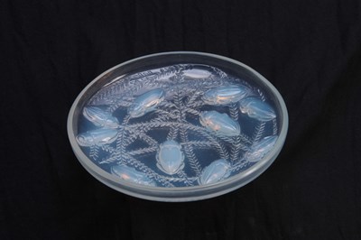 Lot 30 - R LALIQUE AN EARLY 20TH CENTURY OPALESCENT...