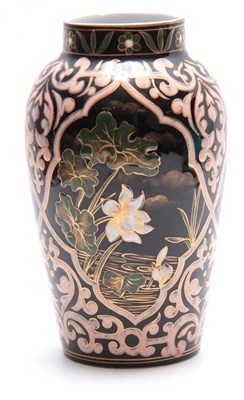 Lot 79 - A 20TH CENTURY PERSIAN DESIGNED CERAMIC VASE...