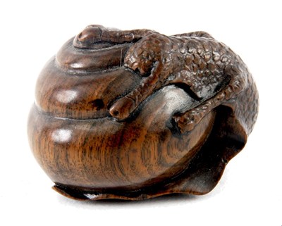 Lot 153 - A JAPANESE SIGNED FINELY CARVED WOOD NETSUKE...
