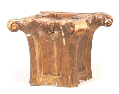 Lot 1125 - AN 18TH CENTURY CARVED GILT GESSO CAPITAL with...