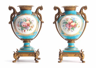 Lot 119 - A PAIR OF 19TH CENTURY FRENCH ORMOLU MOUNTED...