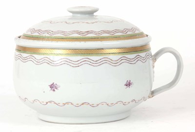 Lot 135 - A MID 18th CENTURY CHINESE EXPORT WARE LIDDED...