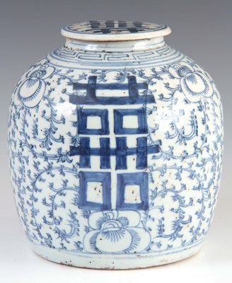 Lot 149 - A CHINESE JIAQING PERIOD BLUE AND WHITE...