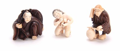 Lot 188 - A COLLECTION OF THREE EARLY 20th CENTURY IVORY...