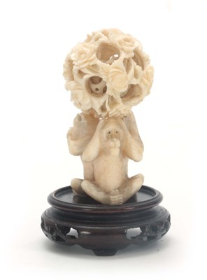 Lot 208 - AN EARLY 20th CENTURY CHINESE IVORY CARVING...