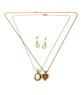 Lot 333 - A COLLECTION OF LADIES 9CT GOLD JEWELLERY TO...