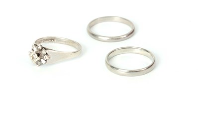Lot 342 - THREE GOLD RINGS to include an 18ct white gold...