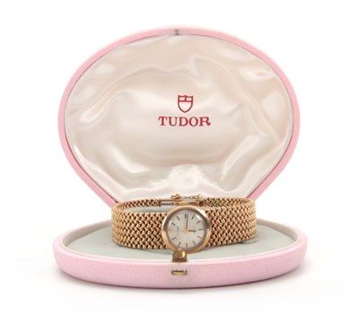 Lot 355 - A LADIES 9CT GOLD TUDOR ROLEX WRIST WATCH on...