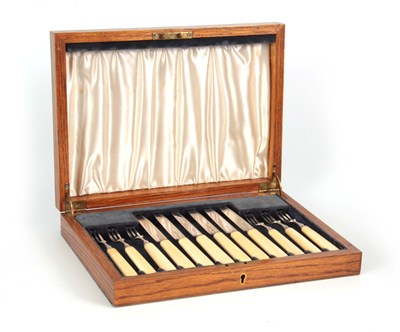 Lot 392 - A GEORGE VI OAK CASED SET OF SIX SILVER FRUIT...