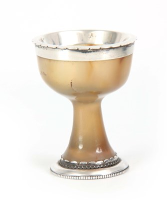 Lot 485 - AN 18th CENTURY SILVER MOUNTED CHALCEDONY STEM...