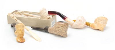 Lot 496 - A LARGE 19TH CENTURY MEERSCHAUM MASK HEAD PIPE...