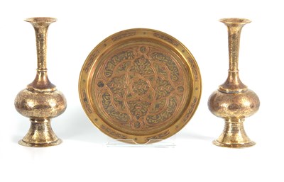 Lot 672 - AN EARLY 20TH CENTURY ISLAMIC BRASS DISH...