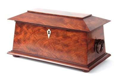 Lot 895 - A MID 19th CENTURY FIGURED MAHOGANY...