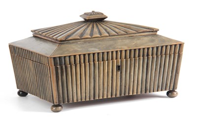 Lot 907 - A REGENCY ANGLO-INDIAN VIZAGAPATAN HORN...