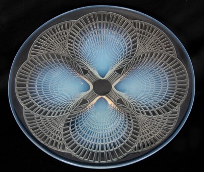 Lot 18 - RENE LALIQUE. AN EARLY 20th CENTURY OPALESCENT...