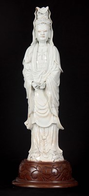 Lot 87 - A LARGE 18th CENTURY CHINESE BLANC DE CHINE...