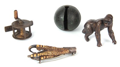 Lot 495 - AN INTERESTING COLLECTION OF LOTS comprising...