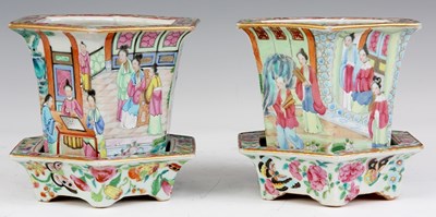 Lot 128 - A PAIR OF SMALL 19TH CENTURY CANTON HEXAGONAL...
