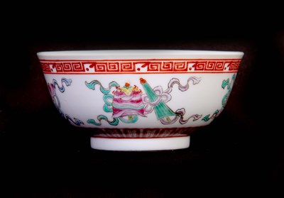 Lot 117 - A CHINESE DAOGUANG PERIOD POLYCHROME BOWL...