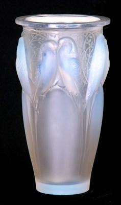 Lot 17 - R LALIQUE FRANCE An opalescent slender...