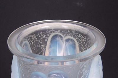 Lot 17 - R LALIQUE FRANCE An opalescent slender...