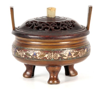 Lot 238 - A 19TH CENTURY CHINESE BRONZE CENSER WITH...