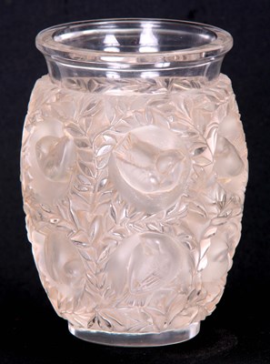 Lot 18 - AN R LALIQUE BAGATELLE SHOULDERED TAPERING...