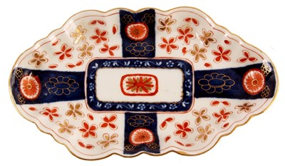 Lot 39 - A FIRST PERIOD POLYCHROME WORCESTER FLUTED...