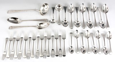 Lot 280 - A VICTORIAN 37 PIECE OLD ENGLISH PATTERN PART...