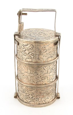 Lot 166 - AN EARLY 20TH CENTURY ORIENTAL SILVER SPICE...
