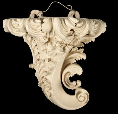 Lot 1122 - A FINE GEORGE III PAINTED CARVED MAHOGANY...