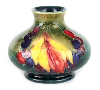 Lot 118 - A 1930S MOORCROFT SQAUT BULBOUS VASE tube...