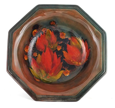 Lot 139 - AN UNUSUAL 1930S LARGE OCTAGONAL DISH tube...