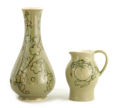 Lot 144 - AN UNUSUAL 1930S/40S MOORCROFT OVOID VASE WITH...