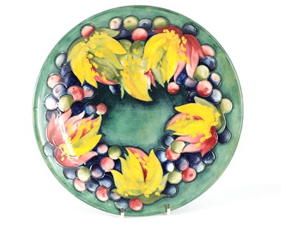 Lot 146 - A 1930S/40S MOORCROFT LARGE SHALLOW DISH tube...