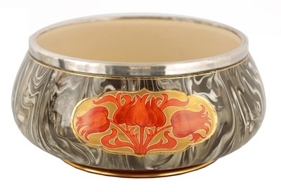 Lot 162 - A JAMES MACINTYRE AND CO BURSLEM LARGE ROUNDED...