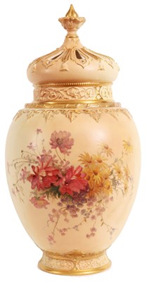 Lot 46 - An impressive Royal Worcester large gilt and...