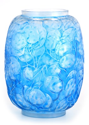 Lot 23 - A 20TH CENTURY R. LALIQUE 'MONNAIE DU PAPE'...